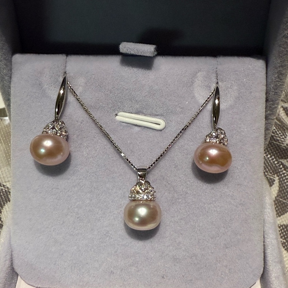 Sterling Silver Freshwater Pearl Earrings and pendant set
